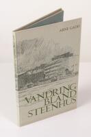 Vandring bland steenhus