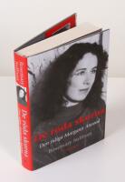 De r&ouml;da skorna. Den tidiga Margaret Atwood 