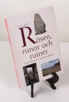 R&ouml;sen, runor och ruiner. Fornminnen i syd&ouml;stra Sk&aring;ne
