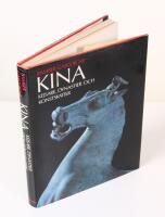Kina. Kejsare, dynastier och konstskatter