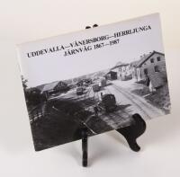 Uddevalla-V&auml;nersborg-Herrljunga j&auml;rnv&auml;g 1867-1987. Kortfattad minnesskrift