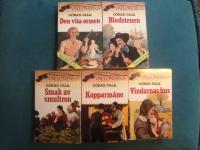 Blodstenen + Den vita ormen + Smak av smultron + Kopparm&aring;ne + Vindarnas hus