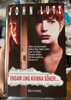 Ensam ung kvinna s&ouml;ker-