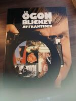 &Ouml;gonblicket &aring;t framtiden : pressfotografernas b&auml;sta 1930-1980