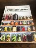 Fermentering : syra egen kraut, kimchi och kombucha