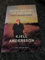 Ingen g&aring;r hel ur det h&auml;r : mitt liv i den svenska musiken