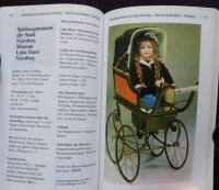 Puppen & Spielzeug. Museumsf&uuml;hrer durch Mitteleuropa