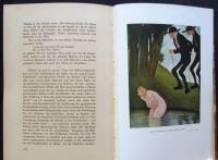 Sittengeschichte des Intimen: Bett, Korsett, Hemd, Hose, Bad, Abtritt. Die Geschichte und Entwicklung der intimen Gebrauchsgegenst&auml;nde. Mit zirka 200 ein- und mehr-farbigen Illustrationen und Kunstbeilagen