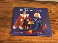 Kl&auml;der och tillbeh&ouml;r till Barbie och Ken