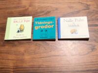 Helt och h&aring;llet Nalle Puh/ Nalle Puhs lilla klokbok/ Lilla boken med Tidnings grodor