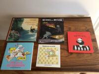 ENSAMMAST I V&Auml;RLDEN/ MEMMO OCH MYSEN S&Ouml;KER  F&Auml;RGER/ KANINENS RACERBIL. / DEN LILLA BOKSLUKAREN / TITT UT 