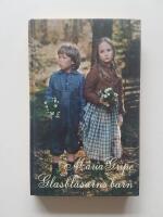 Glasbl&aring;sarns barn