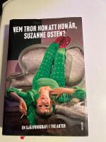 Vem tror hon att hon &auml;r, Suzanne Osten? : en sj&auml;lvbiografi i tre akter