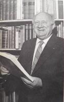 Dagens danske bog. Forord af Aage Wantzin. udgivet i anledning af bogtrykker Simon Gullanders 80 &aring;rsdag den 2. januar 1974.