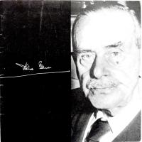 Thomas Mann. Leben - Umwelt - Werk. 1875 - 1955. Ausstellung in Darmstadt. Leitung, Gesamtgestaltung, Bildkomposition, Konstruktion: Roman Clemens, Z&uuml;rich. Literarische Bearbeitung: Martin Gregor-Dellin, Frankfurt am Main