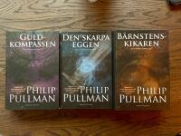 Den m&ouml;rka materian trilogin: Guldkompassen + Den skarpa eggen + B&auml;rnstenskikaren