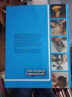 Keramik : en bok med id&eacute;er steg f&ouml;r steg