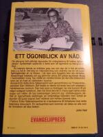 I d&ouml;dsskuggans dal : minnesbilder fr&aring;n Vietnam