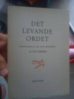 Det levande ordet : synpunkter p&aring; tal och talekonst av  H&auml;ftad bok.  Mycket gott skick. 