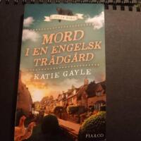 Mord i en engelsk tr&auml;dg&aring;rd