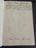 Nya Testamentet   Enligt 1917 &aring;rs &ouml;vers&auml;ttning gillad och stadf&auml;st av konungen   Med f&ouml;rklarande inneh&aring;llsrubriker och historisk inledning till skrifterna av Teol. D:R Matheus Lundborg.   Bilagor den s. k. apostlarnas l&auml;ra och valda stycken av Gamla Testamentet samt ordf&ouml;rklaringar m. m.