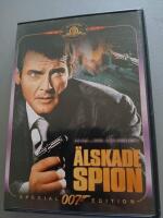 James Bond  - &Auml;lskade spion