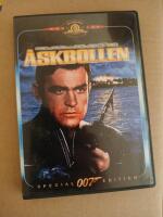 James Bond  - &aring;skbollen