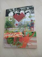 Lilla Hyttn&auml;s : platsen d&auml;r k&auml;rleken, sk&ouml;nheten och ogr&auml;set frodades