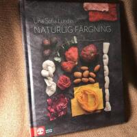 Naturlig f&auml;rgning : mat och kl&auml;der i ett kretslopp