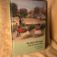 Ny stad i r&ouml;tt tegel : - 1950-talet formade S&auml;ffle