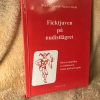 Ficktjuven p&aring; nudistl&auml;gret