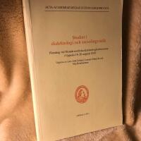 Studier i dialektologi och sociolingvistik