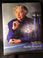 Den bl&aring; elden. Hertha Bengtson