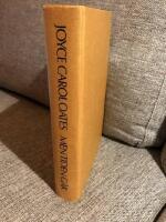 Men tiden g&aring;r : [roman]