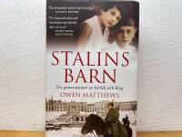 Stalins barn : tre generationer av k&auml;rlek och krig