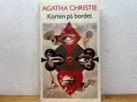 Korten p&aring; bordet