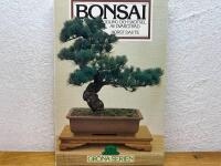 Bonsai : odling och sk&ouml;tsel av dv&auml;rgtr&auml;d