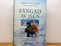 F&aring;ngad av isen