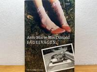 F&aring;gelv&auml;gen : [ett familjedrama]