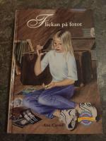 Flickan p&aring; fotot