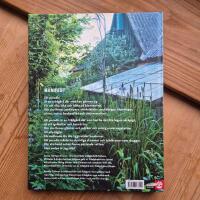 Paradiset : underbart, enkelt och lite lagom slarvigt i tr&auml;dg&aring;rden