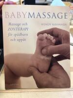 Babymassage : massage och zonterapi f&ouml;r sp&auml;dbarn och upp&aring;t