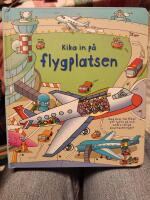 Kika in p&aring; flygplatsen
