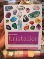 Boken om kristaller : din kompletta guide till kristaller