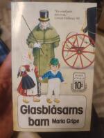 Glasbl&aring;sarns barn