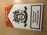 Sluta r&ouml;ka 200 roliga utmaningar och aktiviteter som f&aring;r dig r&ouml;kfri : [sluta r&ouml;ka p&aring; ett kul och annorlunda s&auml;tt