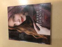 Vampyrstickning sticka med inspiration fr&aring;n Twilight, True blood och Vampire diaries