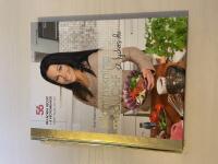 Viktminskning med LCHF s&aring; lyckas du : [56 kilo : 86 l&auml;ckra recept & 6 veckomenyer hj&auml;lper dig g&aring; ner i vikt!]