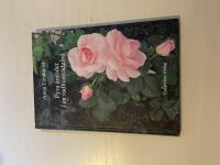 Fyra &aring;rstider i en radhustr&auml;dg&aring;rd 