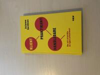 Klient, praktikant, handledare om att utveckla en egen yrkesteori : handledning av studerande inom v&aring;rd- och omsorgsutbildningar